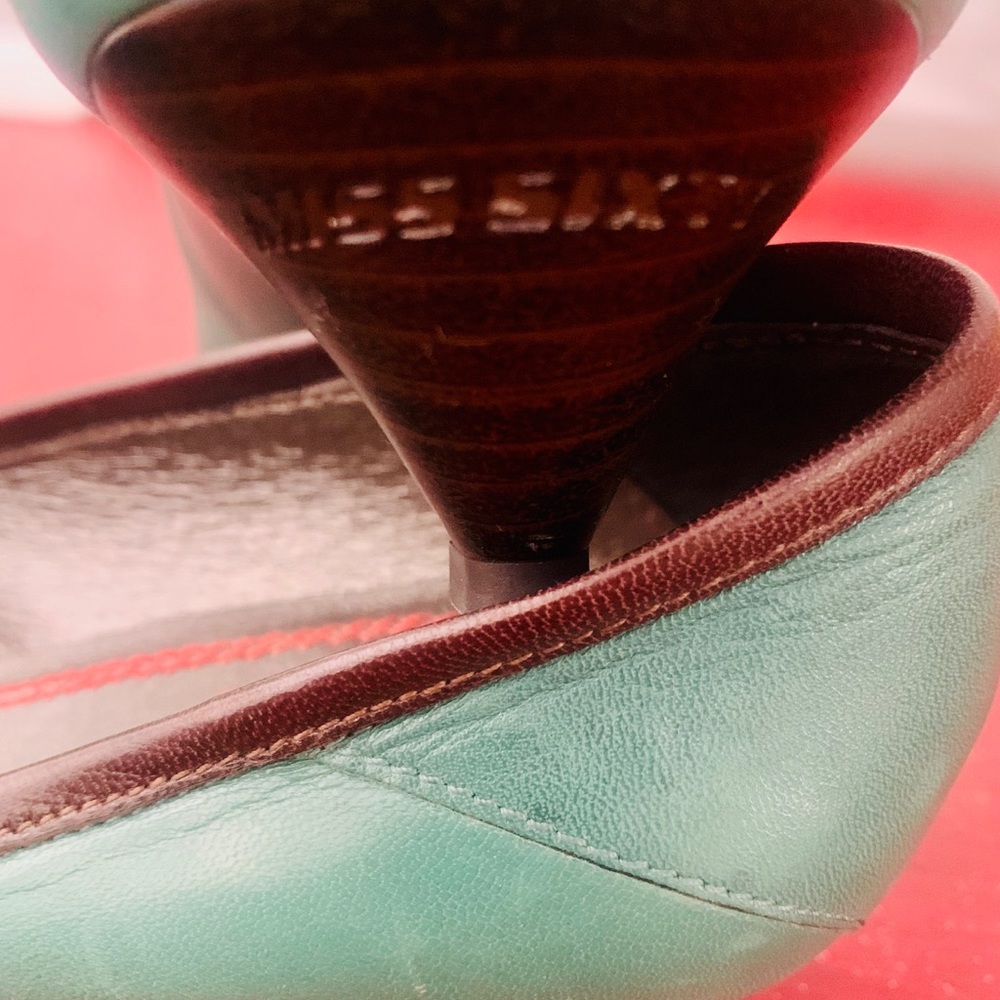 Shoes - Picture 3 of 4